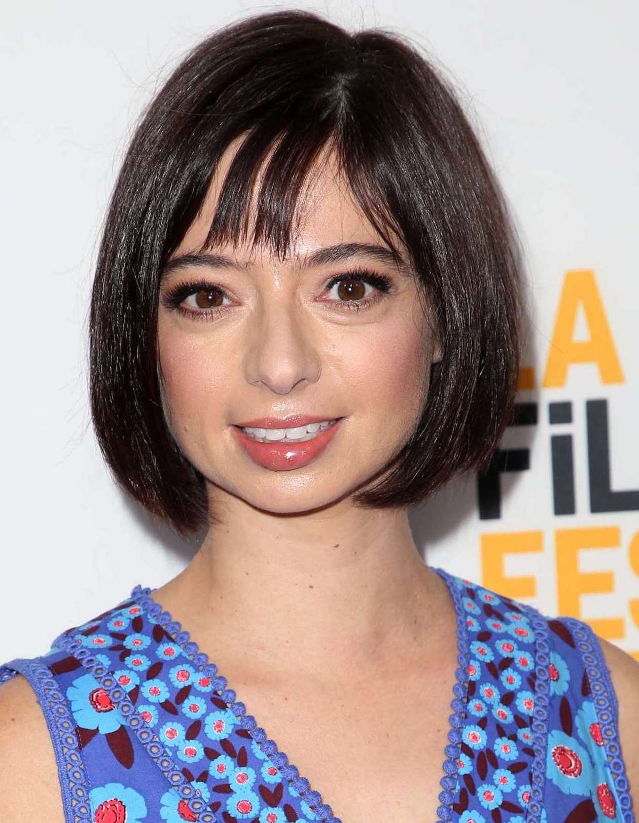 How tall is Kate Micucci?